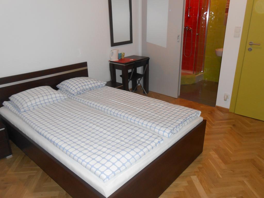 Lux Hostel - Z Prywatnymi Lazienkami 格丁尼亚 客房 照片